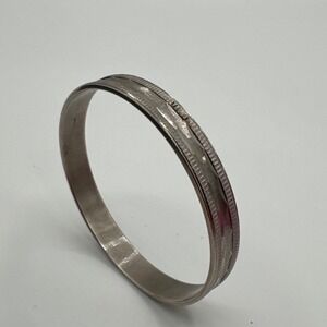 Vintage Japan Silver Tone‎ Textured Diamond Cut Etched Metal Bangle Bracelet